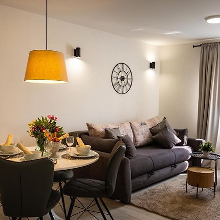 Fk Apartments Pakostane Bagian luar foto