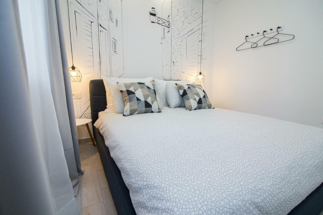 Fk Apartments Pakostane Bagian luar foto