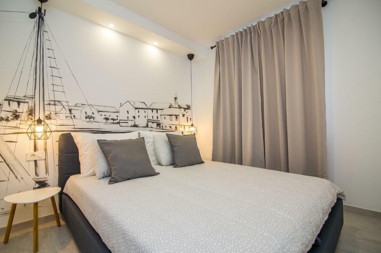 Fk Apartments Pakostane Bagian luar foto